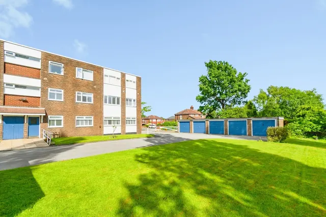 Manchester Road, Clifton, Swinton, Manchester, M27, photo 1