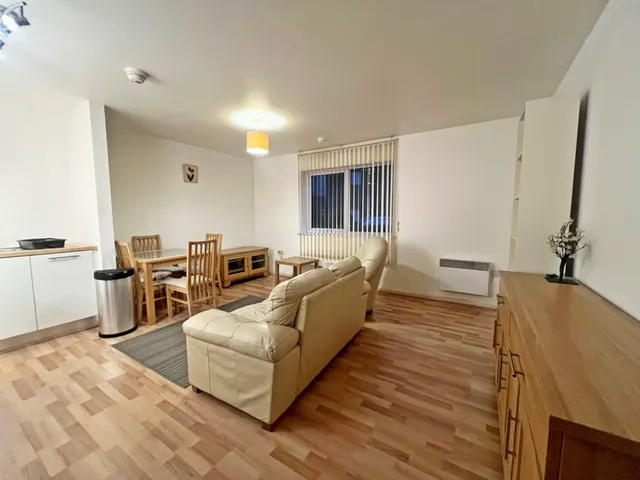 Dutton Court, Warrington, WA1, photo 3