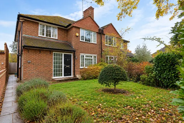 Sugden Road, Thames Ditton, KT7, photo 1