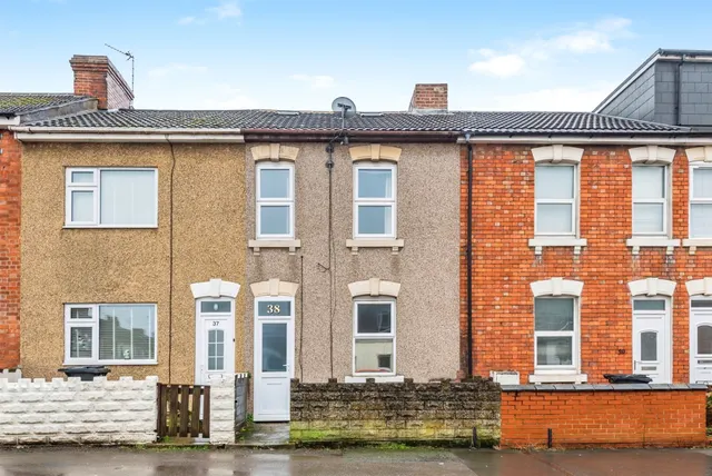 Crombey Street, Swindon, photo 1