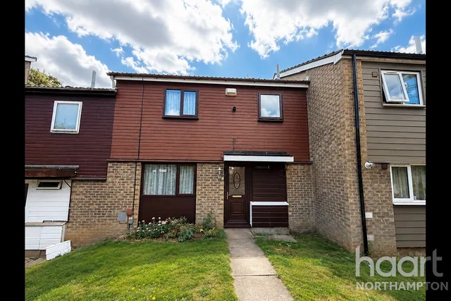 Nicholls Court, Northampton, NN3, photo 1