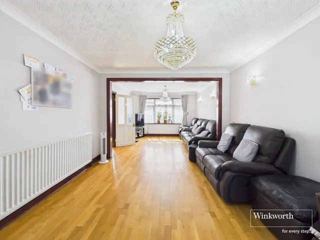 Dawpool Road, Neasden, NW2, photo 1