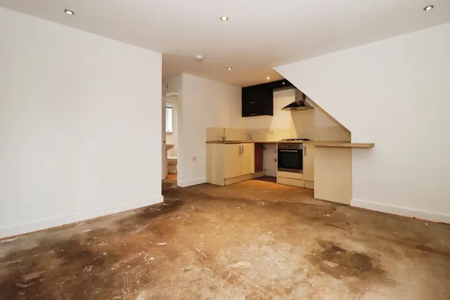 Photo 2 — Cranleigh Court Road, Yate, Bristol, BS37