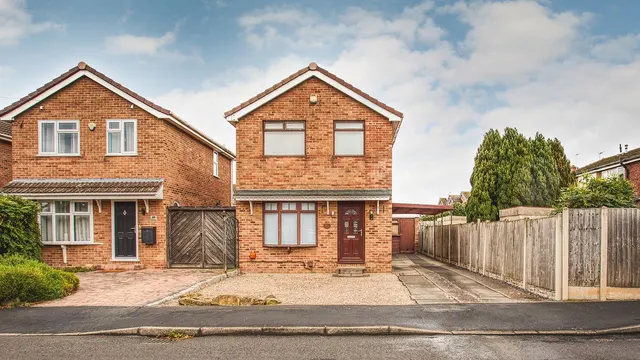 Maypole Lane, Littleover, photo 1