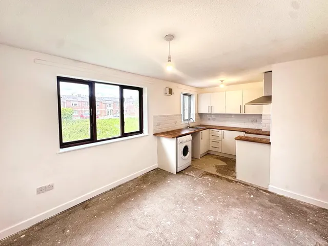 Photo 2 — 3 Castle Quay, The Latt, Neath, SA11 3L