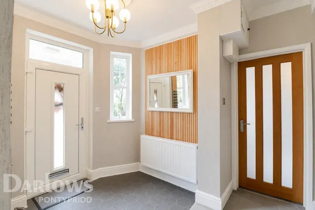Woodland Crescent, Mountain Ash, photo 3