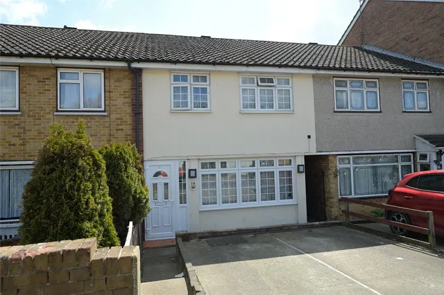 Hillrise Road, Collier Row, Romford, Havering, RM5, photo 1