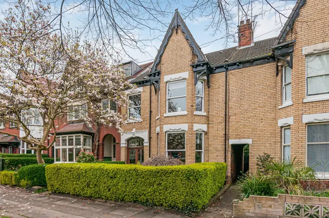 5 bedroom house — Park Avenue, Hull, East Riding of Yorkshire, HU5 3ET