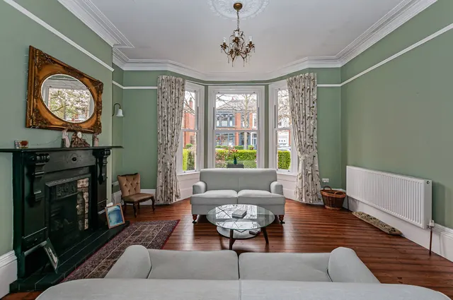 Photo 2 — Park Avenue, Hull, East Riding of Yorkshire, HU5 3ET