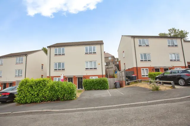 Farnworth Road, East Herringthorpe, S65, photo 1