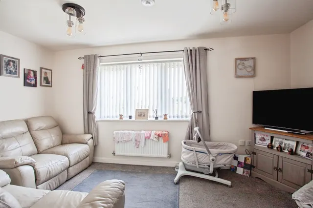 Farnworth Road, East Herringthorpe, S65, photo 2