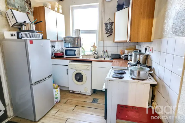 St Johns Road, Balby, DN4, photo 2