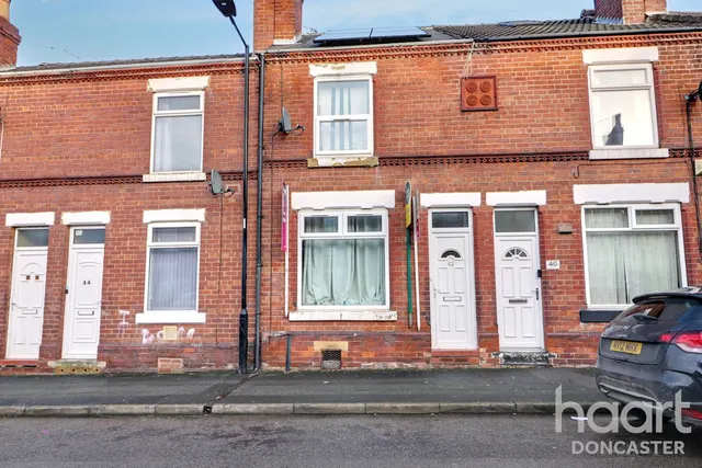 St Johns Road, Balby, DN4, photo 1