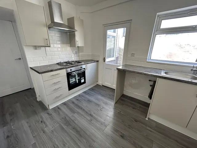 Gonville Road, L20, photo 3