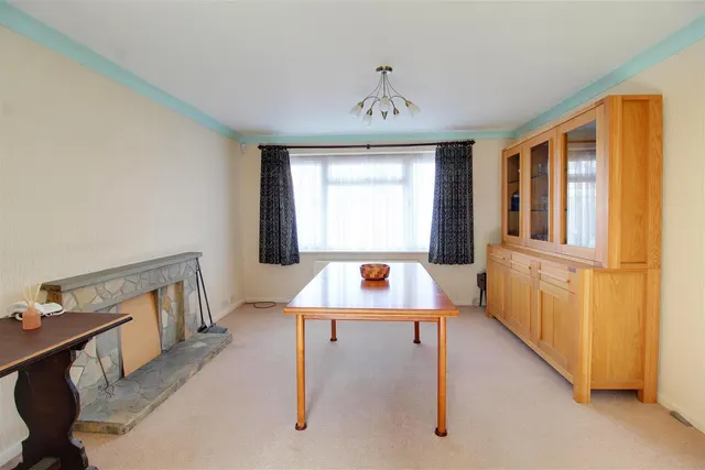 Photo 3 — Northlands, Potters Bar EN6 5DF