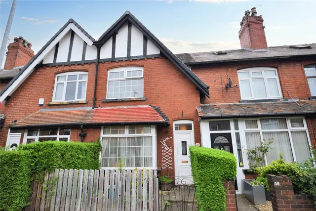Cross Flatts Row, Leeds, LS11, photo 1