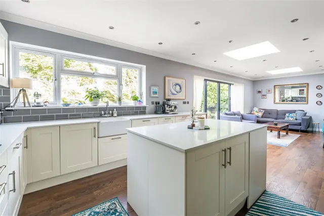 Yarm Close, Leatherhead, KT22, photo 2