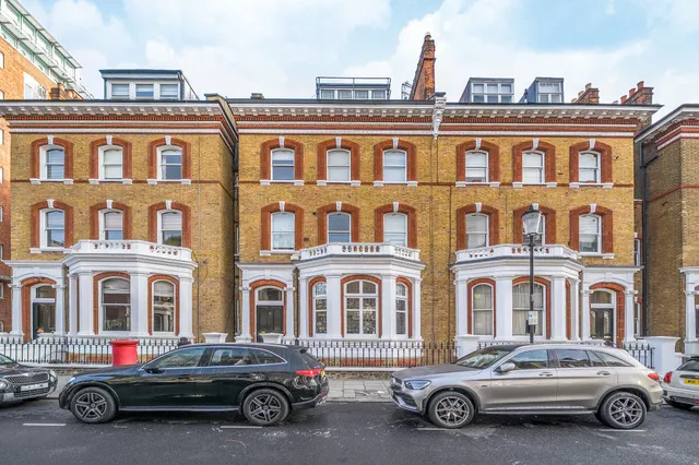 Flat D, 6 Roland Gardens, London, photo 1