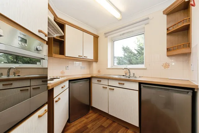 Lower High Street, Watford, WD17, photo 1