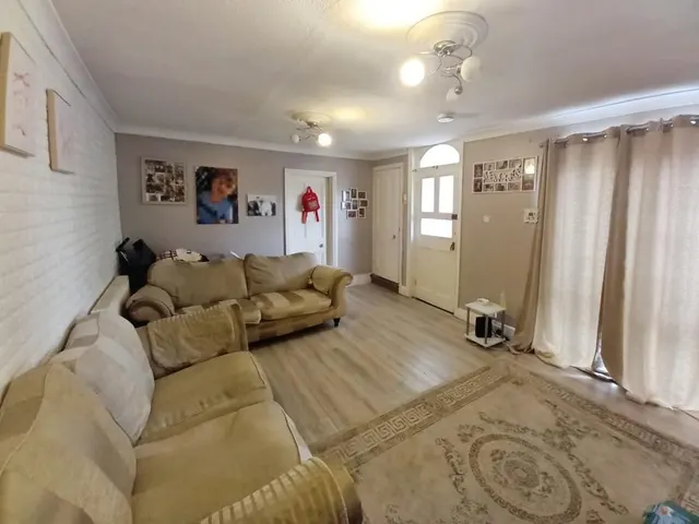 Alcester Road, Poole, BH12, photo 2