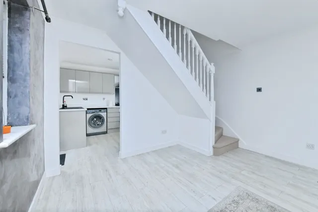 Elder Close, Plympton, PL7, photo 3