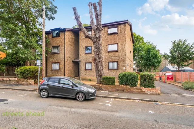 Hurst Road, Croydon, CR0, photo 1