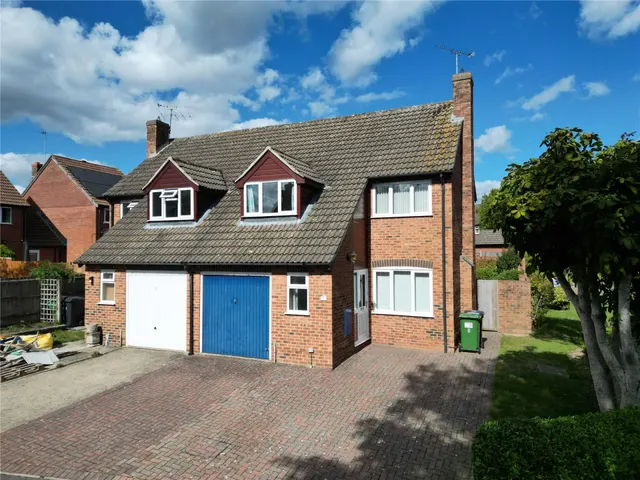 Tarragon Way, Burghfield Common, RG7, photo 1