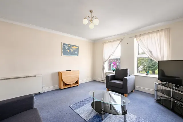 Nicholas Gardens, York, YO10, photo 3