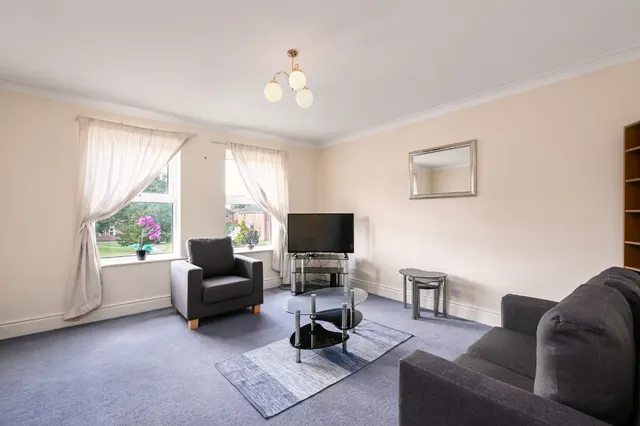 Nicholas Gardens, York, YO10, photo 2