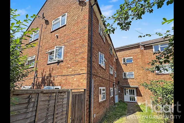 Chelwood Avenue, Hatfield, AL10, photo 1