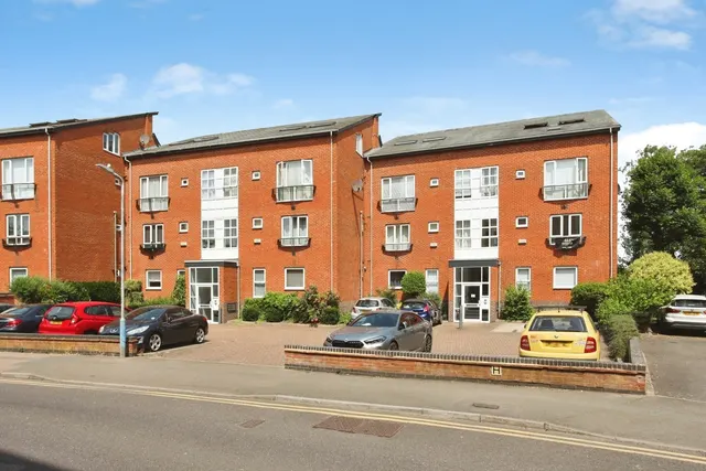 Avebury Avenue, Tonbridge, TN9, photo 1
