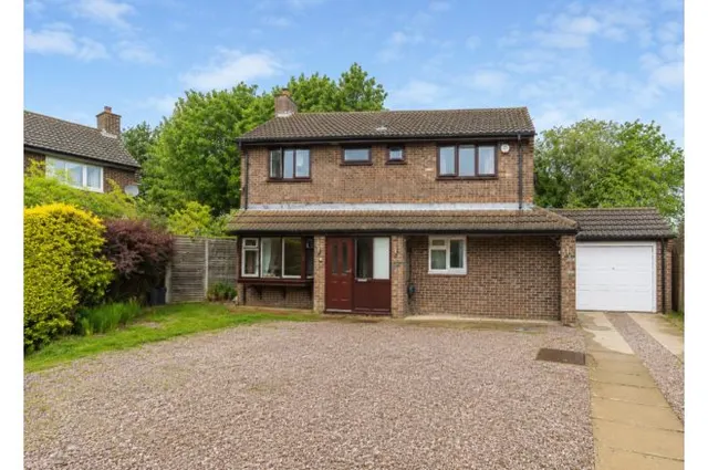 Duncombe Close, Stockport, SK7, photo 1
