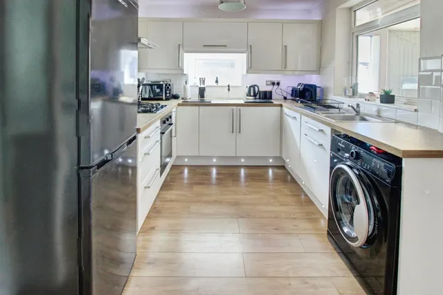 Peel Drive, Cannock, WS12, photo 2