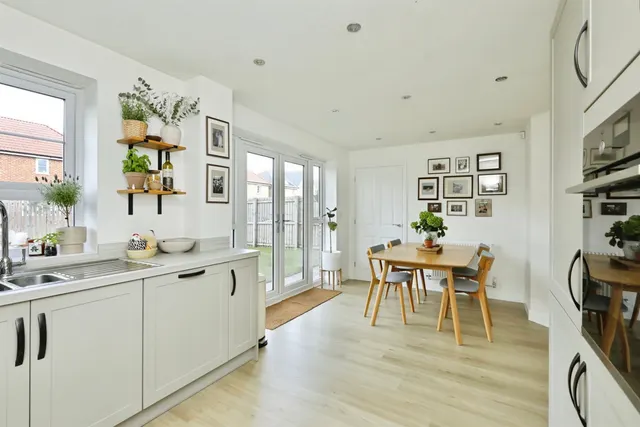 Davy Road, New Rossington, DN11, photo 3