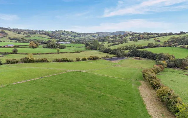 Photo 3 — Pen-y-Garnedd, Llanrhaeadr Ym Mochnant, Oswestry, Powys, SY10 0AS