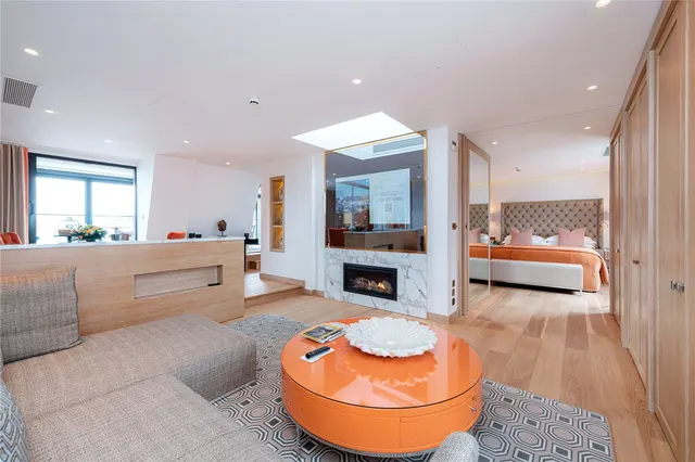 Welbeck Street, Marylebone, W1G, photo 3