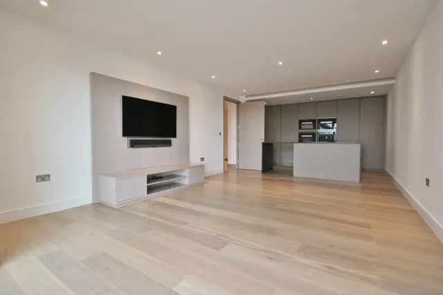 Tierney Lane, Hammersmith, W6, photo 2