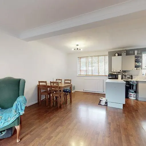 Photo 2 — Hambledon Chase, 58 Crouch Hill, London