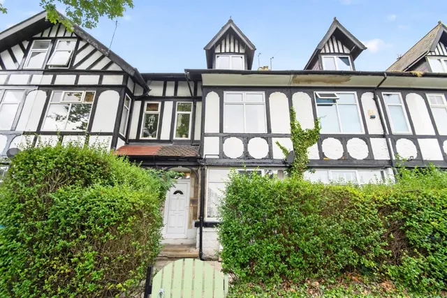 Skipton Road, Harrogate, photo 1