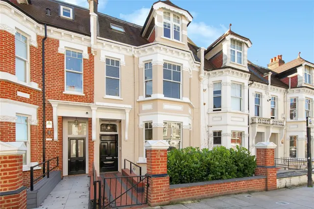 Photo 3 — Inglewood Road, West Hampstead, London, NW6