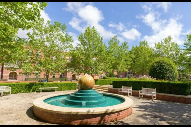 Franklin Court, Godalming, GU8, photo 1