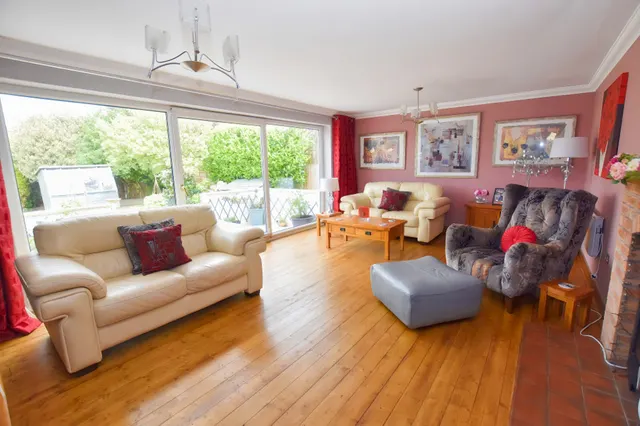 Sovereign Lane, Ashley, photo 3
