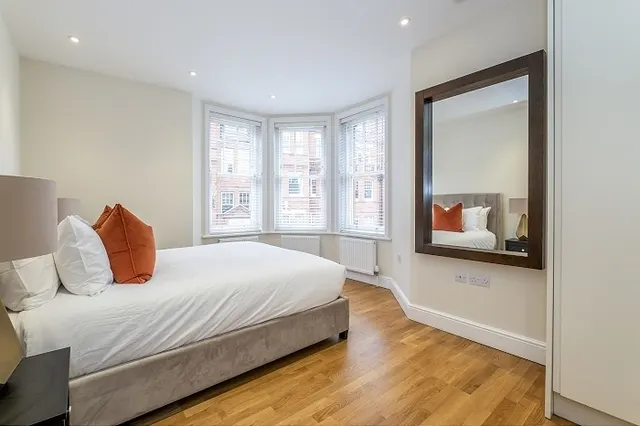 King Street, Lond, W6, photo 1