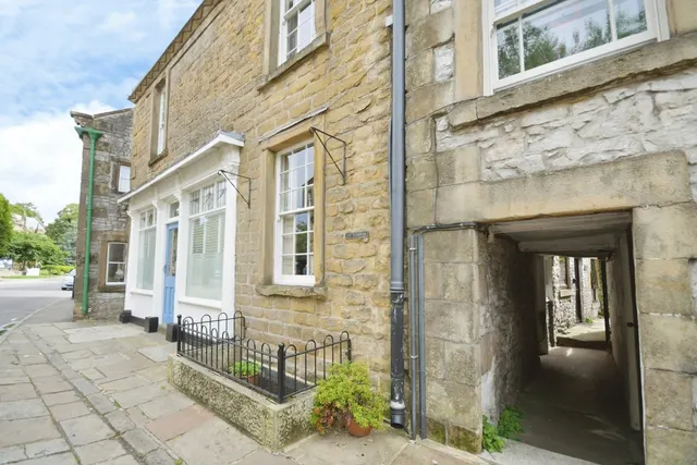 Commercial Road, BUXTON, Derbyshire, SK17, photo 1