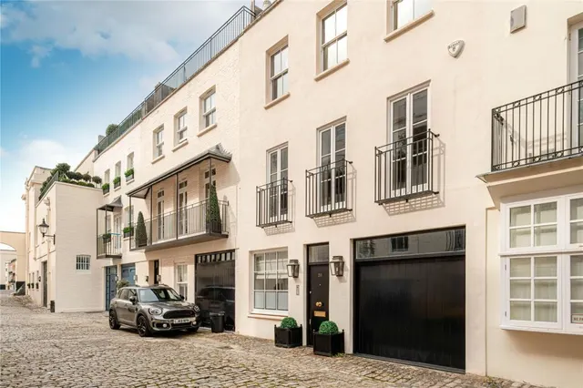 Eaton Mews South, SW1W, photo 1