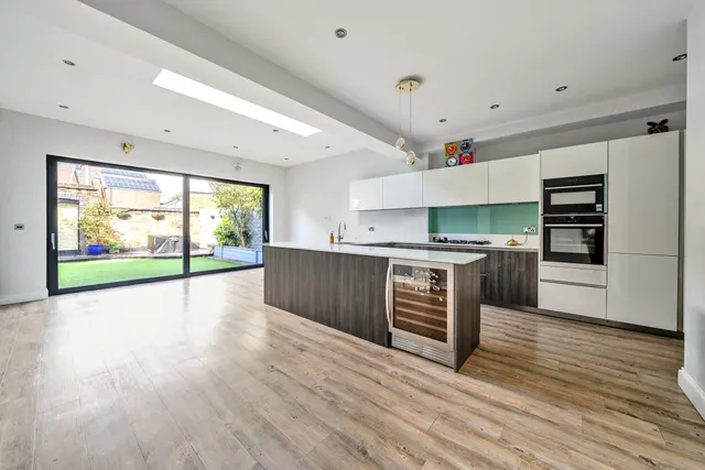 Drayton Gardens, London, W13, photo 2