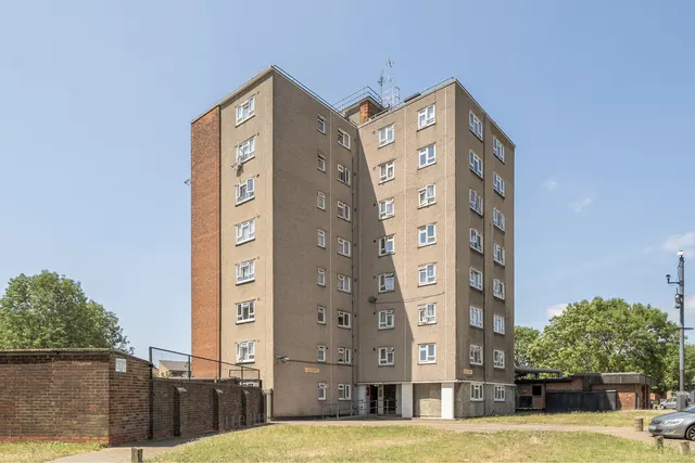 Newmarket Avenue, Northolt, UB5, photo 1