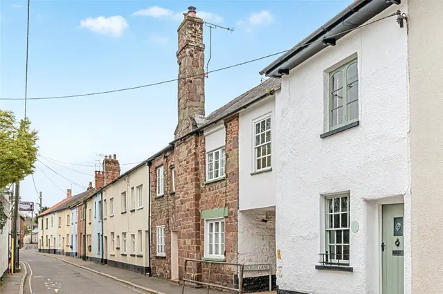 Cockles Lane, Crediton, Devon, EX17