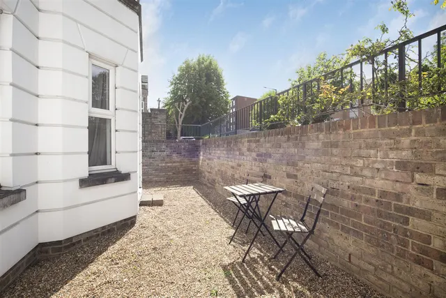 Upper Richmond Road, Putney, SW15, photo 3