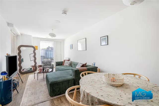 Quayle Crescent, Whetstone, N20, photo 3